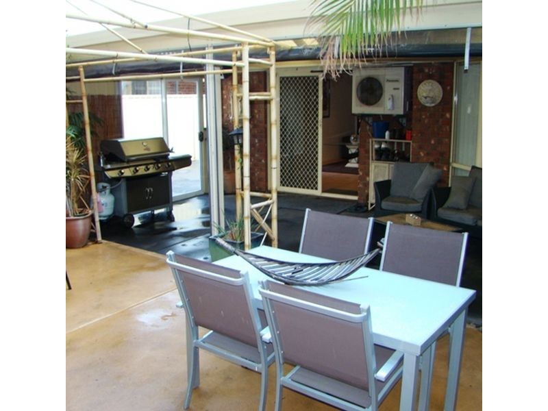 21 Nicholas Avenue, Salisbury Heights SA 5109