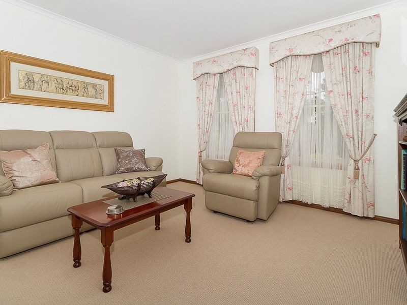 15 Greys Court, Oakden SA 5086