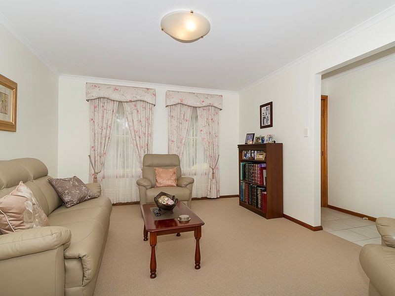 15 Greys Court, Oakden SA 5086