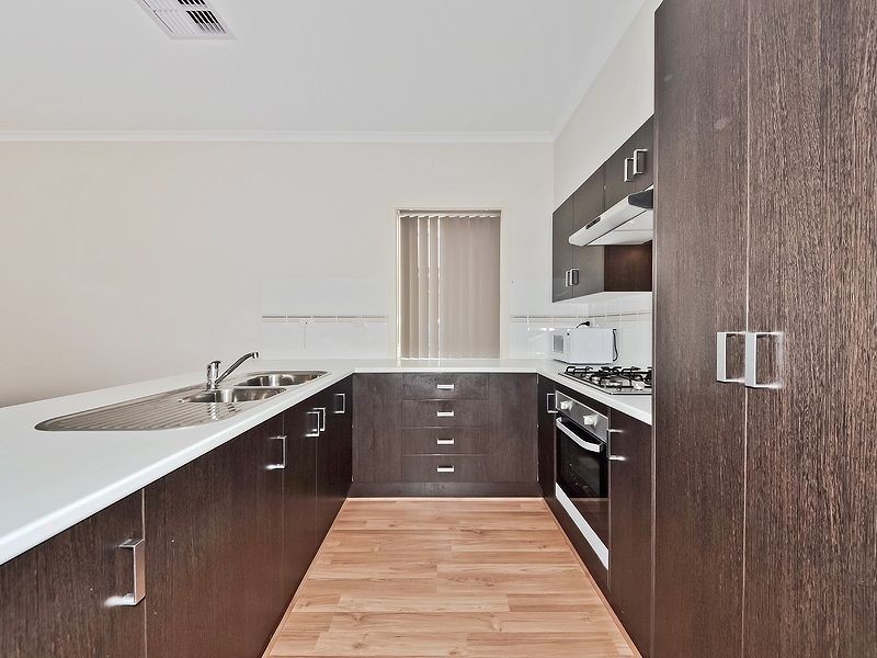 2/63 Dewer Ave, Ridgehaven SA 5097