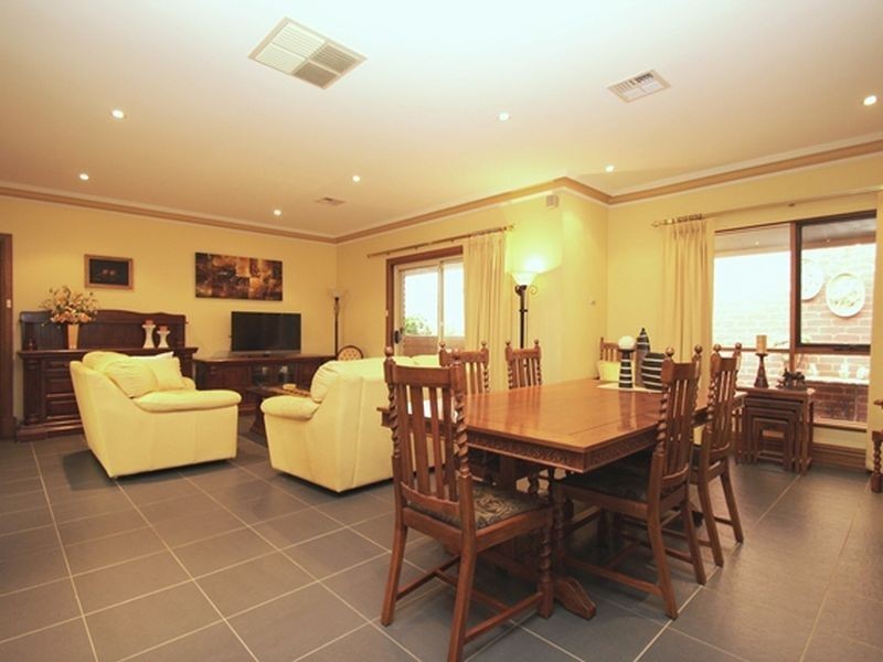 8 Garden Court, Highbury SA 5089