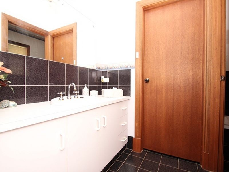 8 Garden Court, Highbury SA 5089