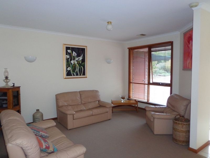 17 Verdant Court, Wynn Vale SA 5127