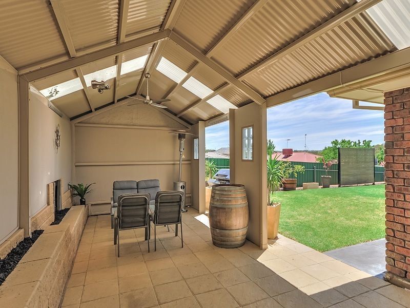 27 Saint Clair Parade, Greenwith SA 5125