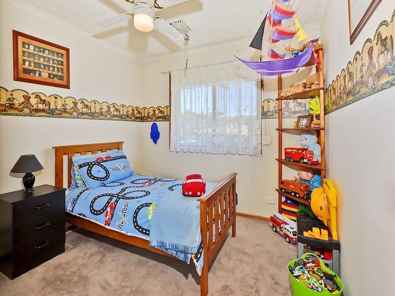 27 Saint Clair Parade, Greenwith SA 5125