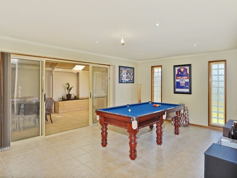 27 Saint Clair Parade, Greenwith SA 5125