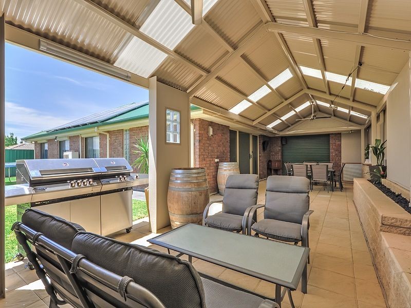 27 Saint Clair Parade, Greenwith SA 5125