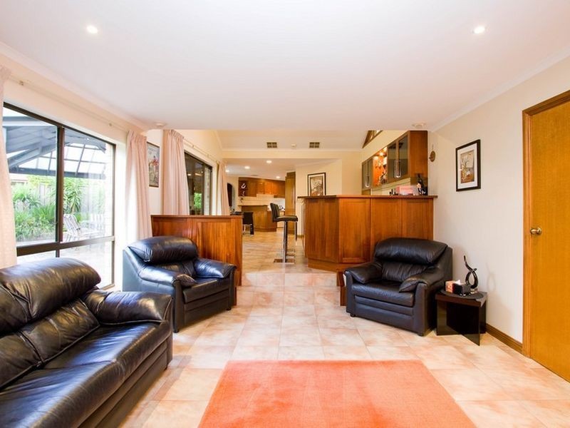 21 Dickerson Way, Redwood Park SA 5097