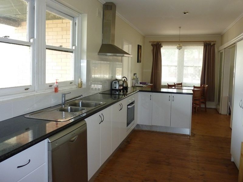 9 Tungkillo Road, Mount Pleasant SA 5235