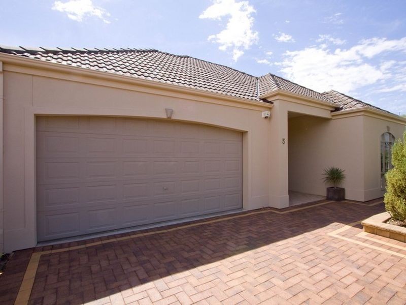 5 Rokewood Circuit, Golden Grove SA 5125