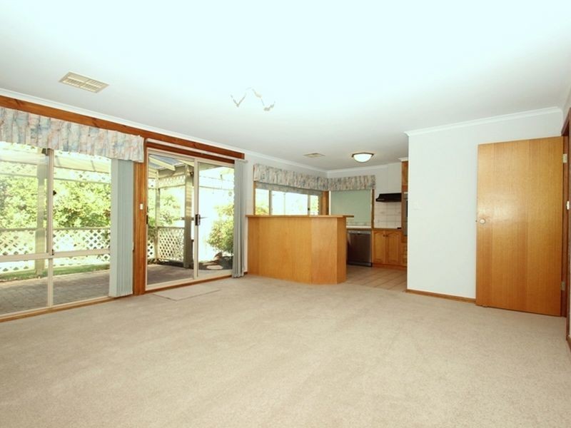 15 Yellow Wood Court, Greenwith SA 5125