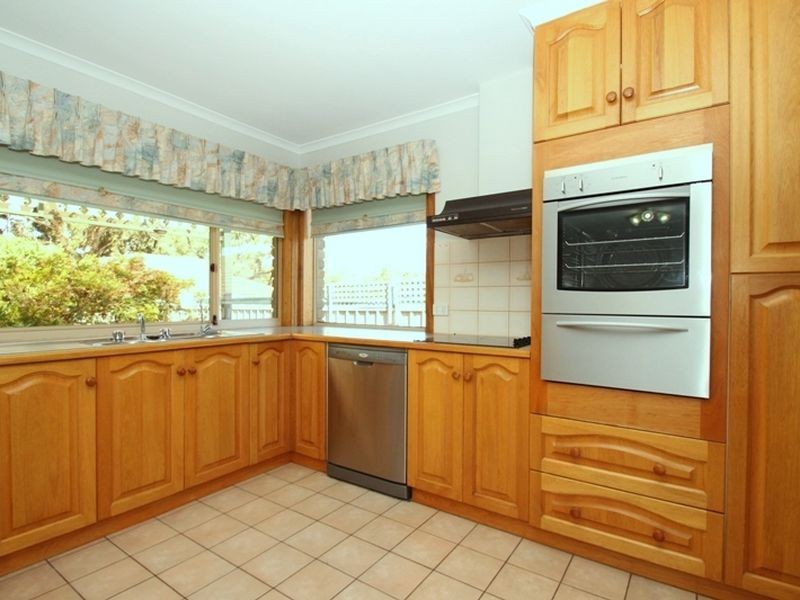 15 Yellow Wood Court, Greenwith SA 5125