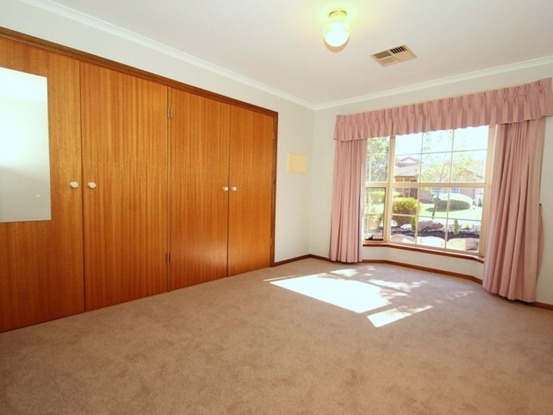 15 Yellow Wood Court, Greenwith SA 5125