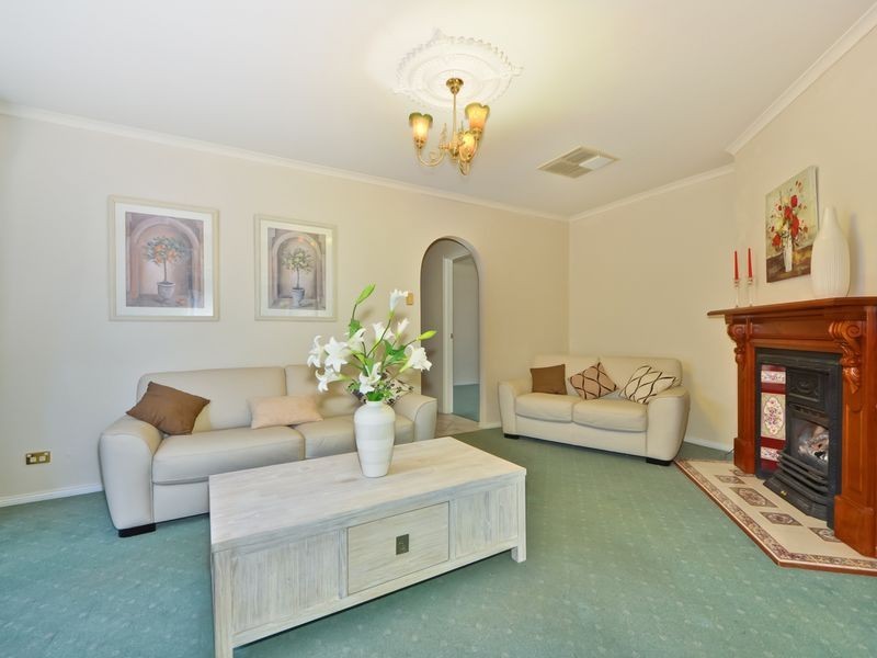 13 Rotz Court, Golden Grove SA 5125