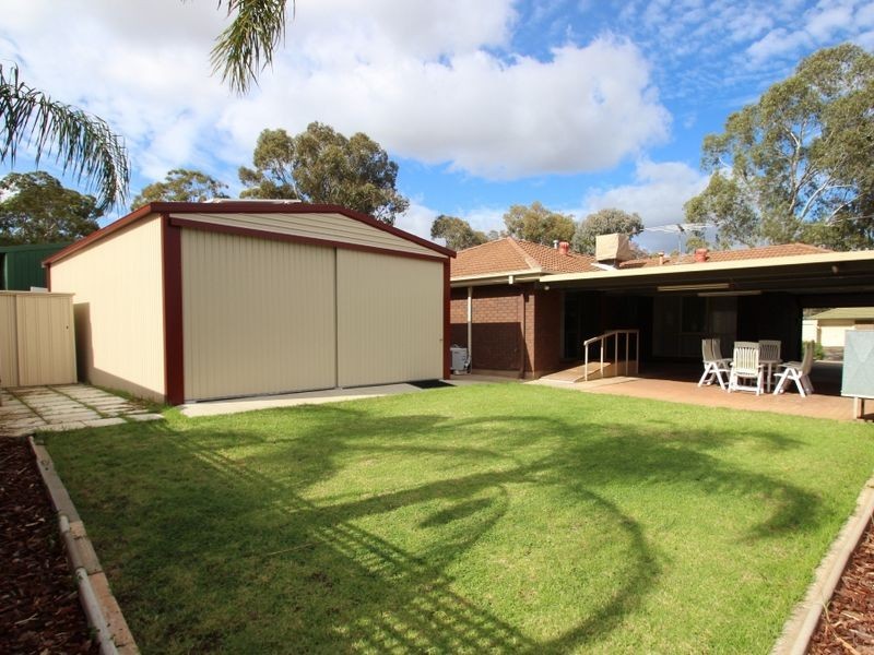 10 Guildford Close, Salisbury Heights SA 5109