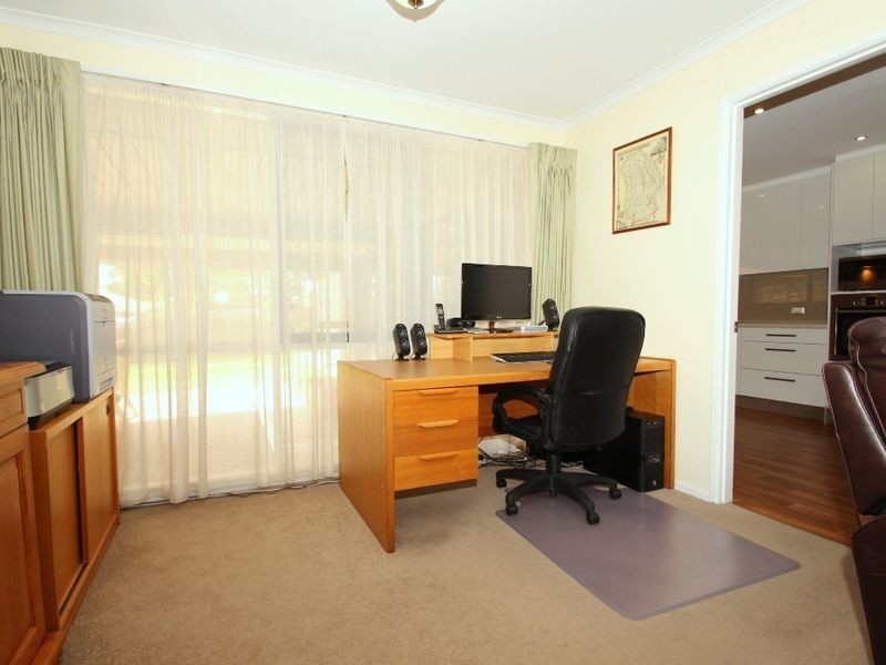 10 Guildford Close, Salisbury Heights SA 5109