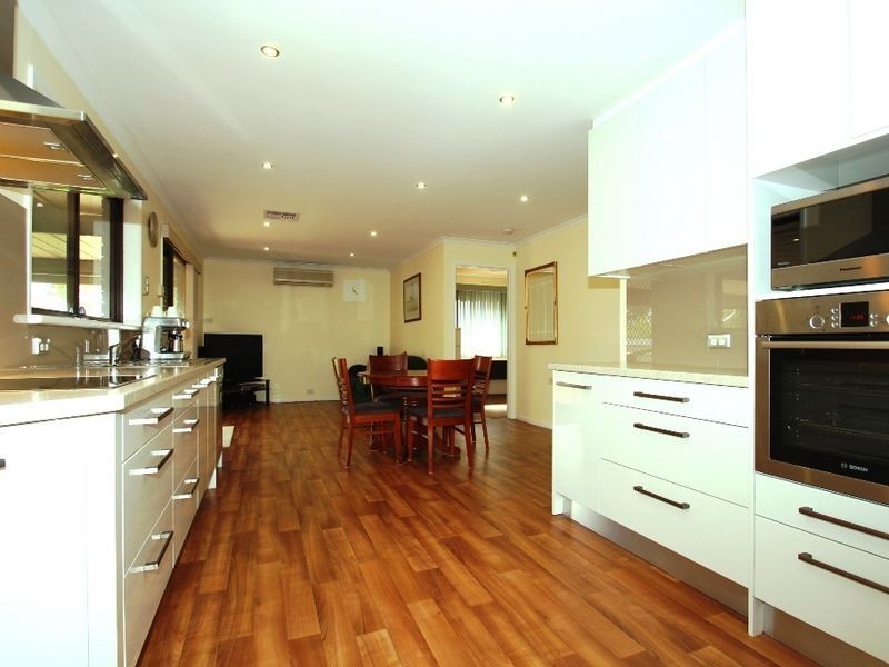 10 Guildford Close, Salisbury Heights SA 5109