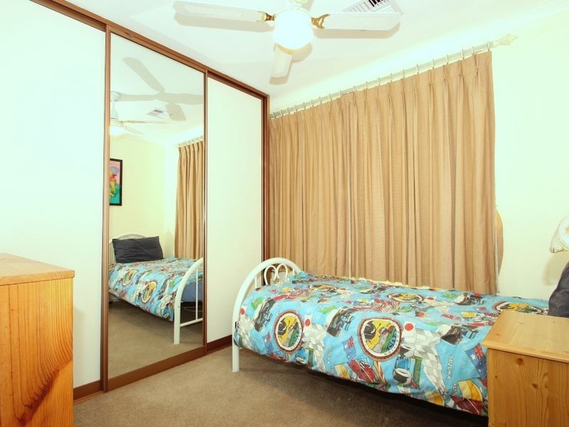 10 Guildford Close, Salisbury Heights SA 5109