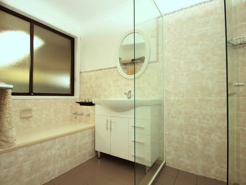 10 Guildford Close, Salisbury Heights SA 5109