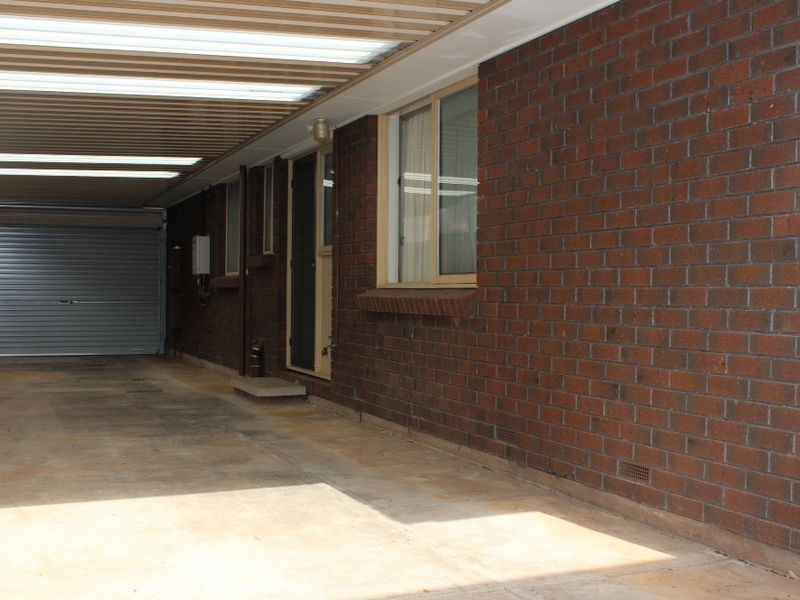 10 Guildford Close, Salisbury Heights SA 5109