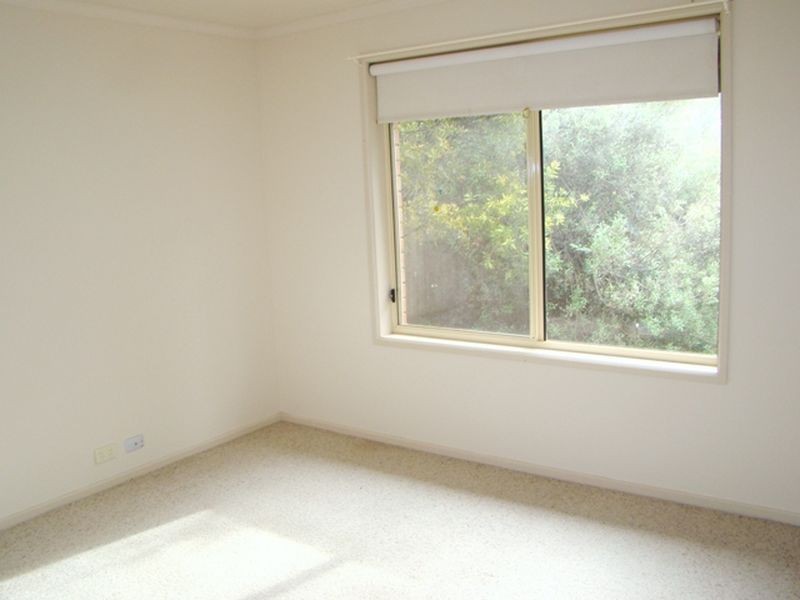 8 Holmeswood Court, Para Hills West SA 5096