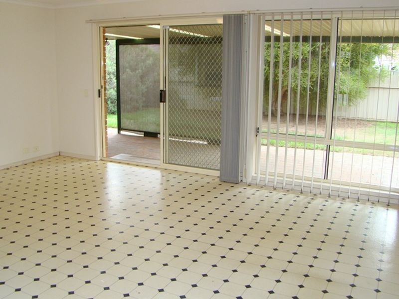 8 Holmeswood Court, Para Hills West SA 5096