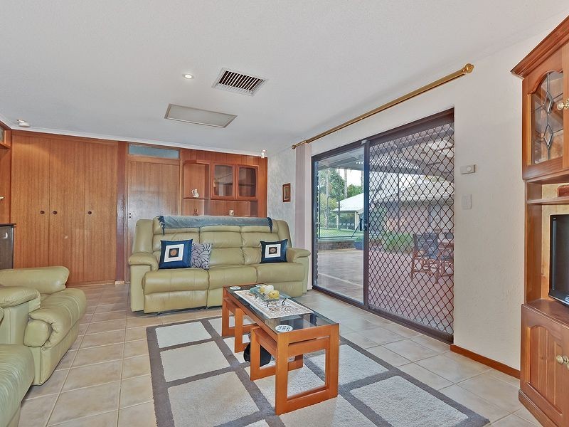 11 Seville Ave, Gulfview Heights SA 5096