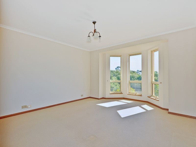 8 Greencrest Circuit, Golden Grove SA 5125