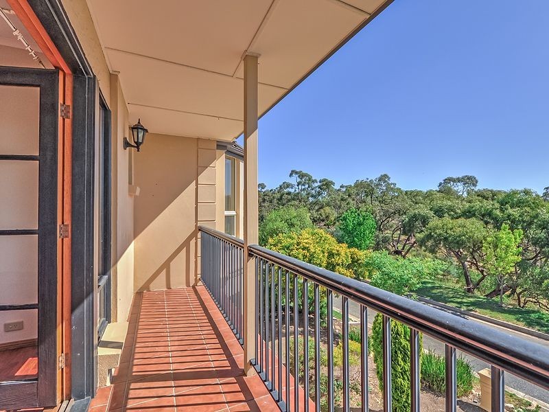 8 Greencrest Circuit, Golden Grove SA 5125