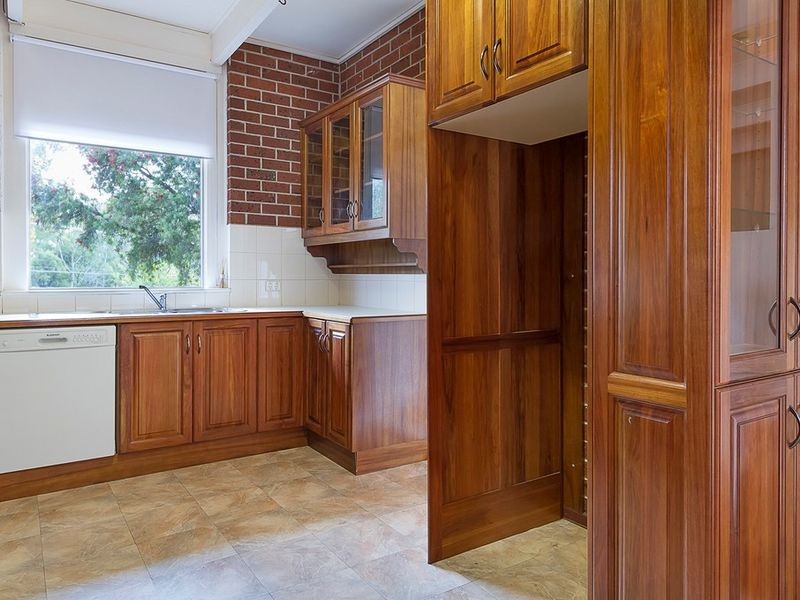 62 Down Drive, Valley View SA 5093