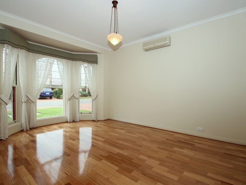 4 Cann Close, Felixstow SA 5070