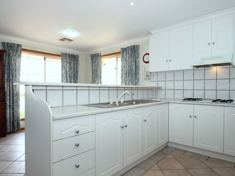 5 Sutherland Place, Golden Grove SA 5125