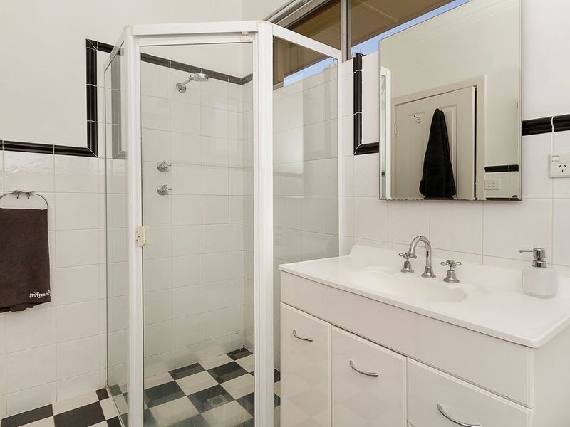 29 Filmer Ave, Para Hills SA 5096