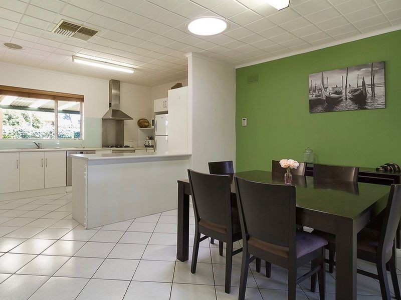 29 Filmer Ave, Para Hills SA 5096