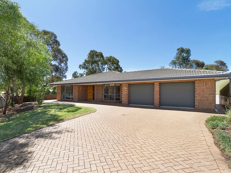 1 Neuville Court, Wynn Vale SA 5127