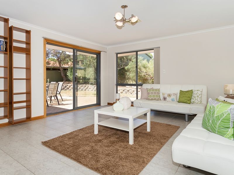 1 Neuville Court, Wynn Vale SA 5127