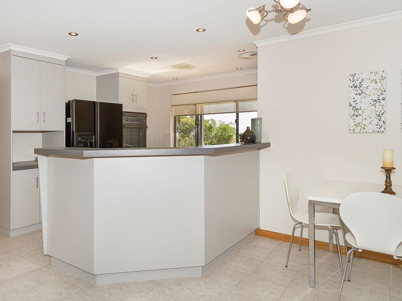 1 Neuville Court, Wynn Vale SA 5127