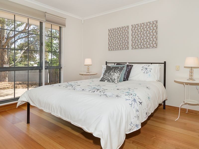 1 Neuville Court, Wynn Vale SA 5127