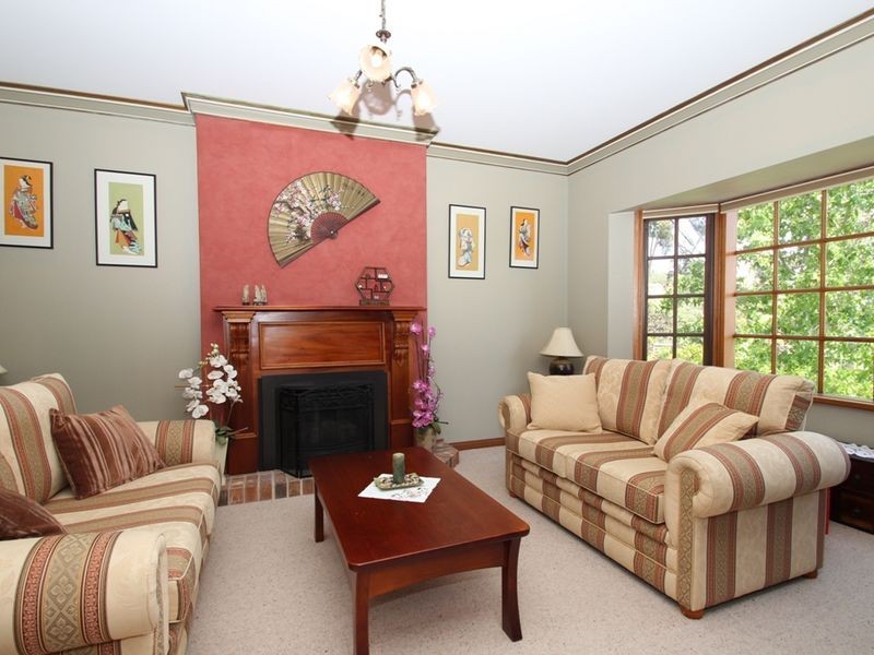 16 Kinnaird Cres, Highbury SA 5089