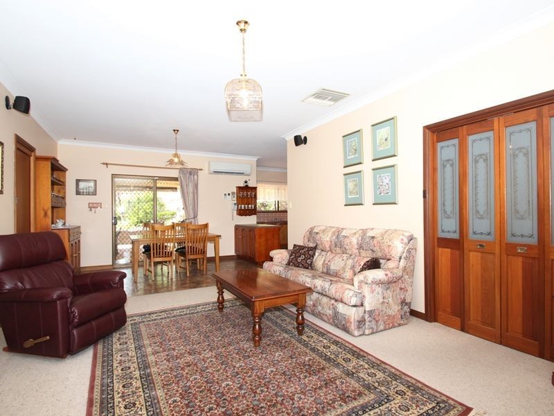 16 Kinnaird Cres, Highbury SA 5089