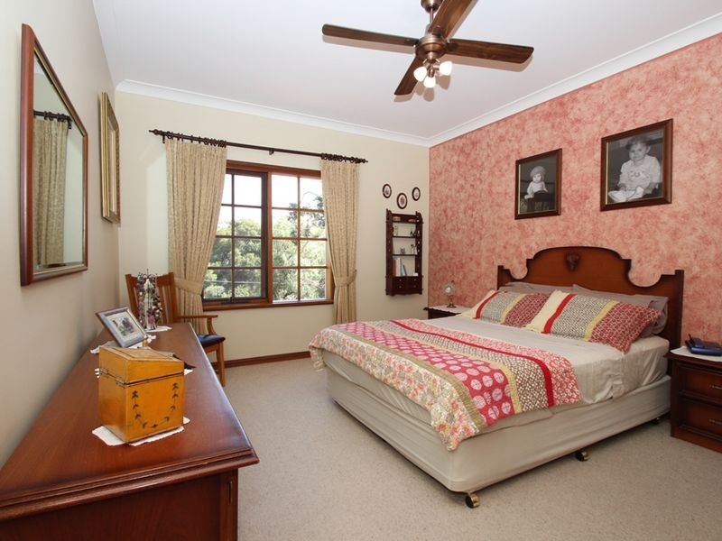 16 Kinnaird Cres, Highbury SA 5089