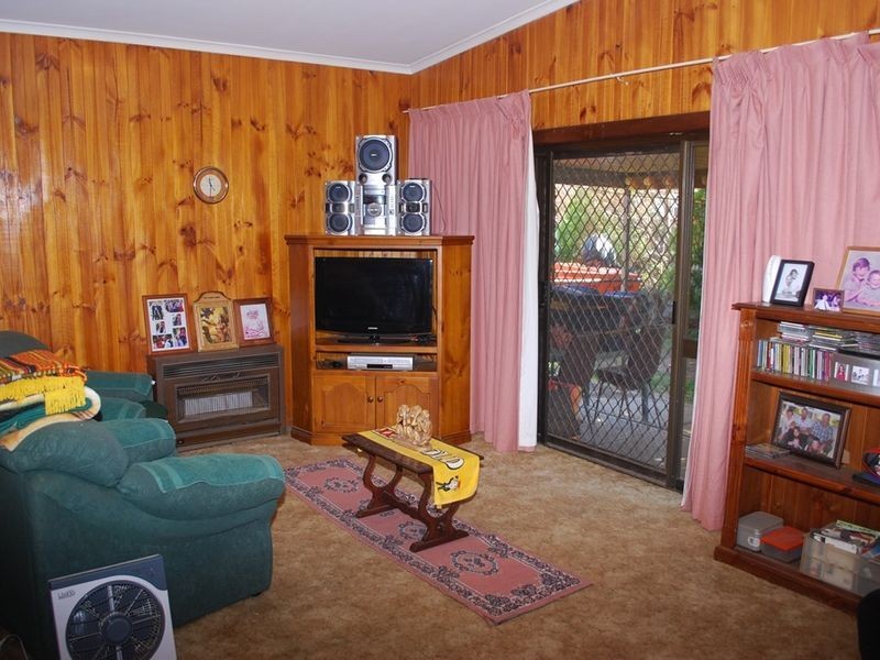 4 Trumper Ave, Parafield Gardens SA 5107