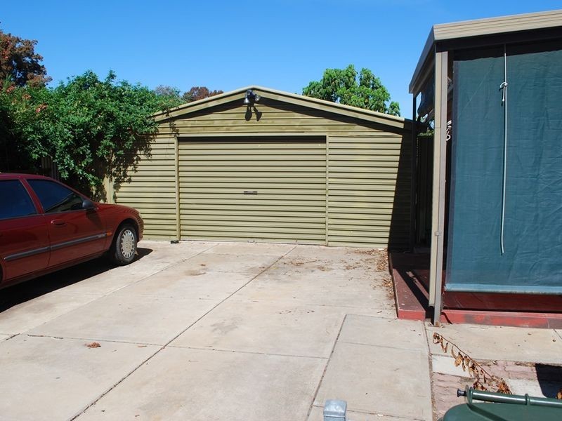 4 Trumper Ave, Parafield Gardens SA 5107