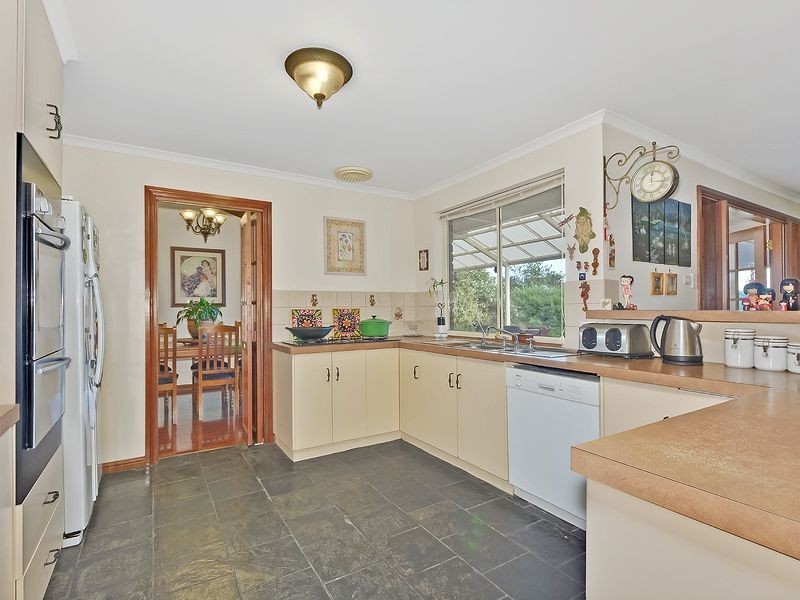 11 Lochhead Court, Wynn Vale SA 5127