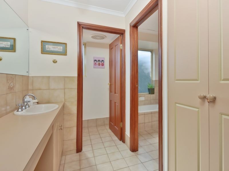 11 Lochhead Court, Wynn Vale SA 5127