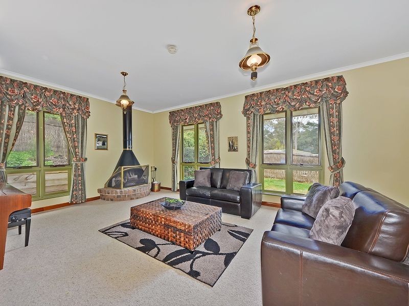 2 Grevillea Drive, Banksia Park SA 5091