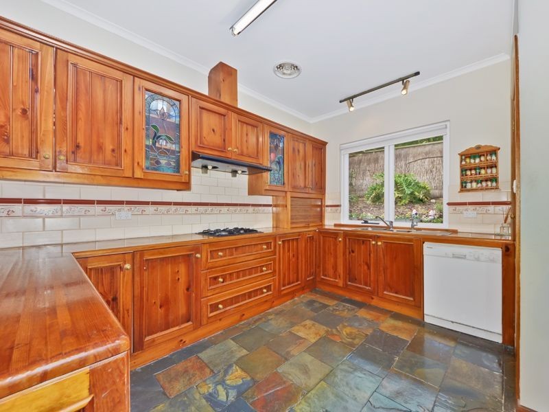 2 Grevillea Drive, Banksia Park SA 5091