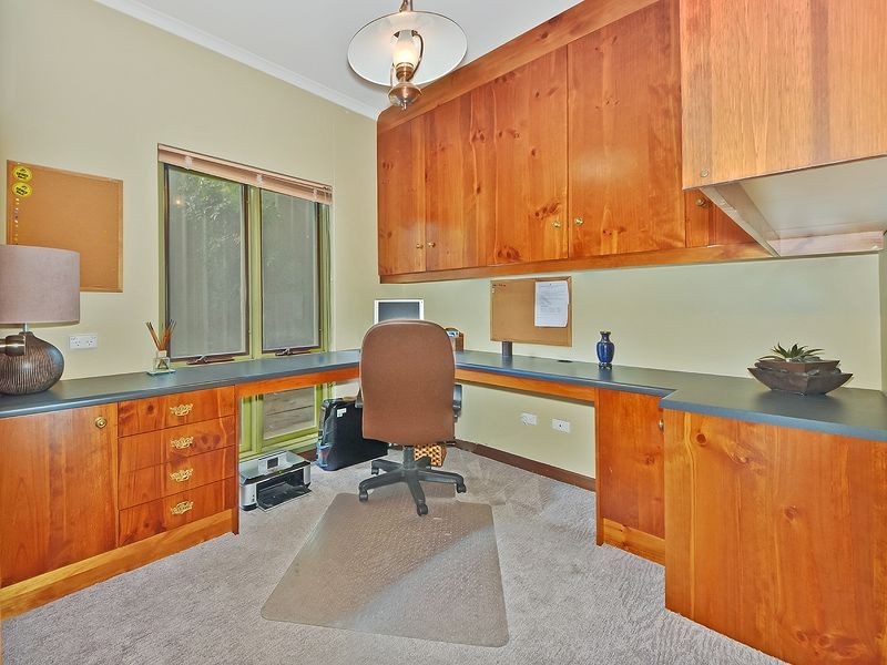 2 Grevillea Drive, Banksia Park SA 5091