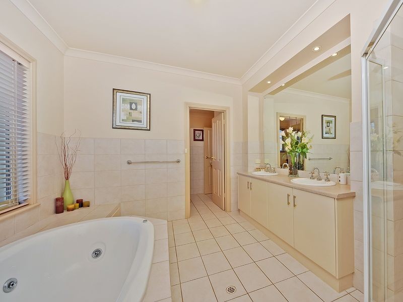 18 Highgate Place, Golden Grove SA 5125