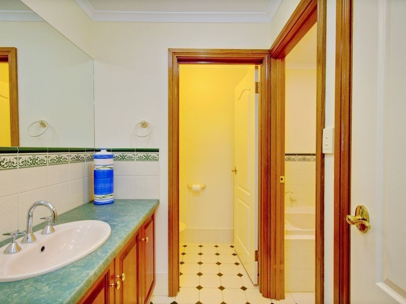 37 Lipson Reach Road, Gulfview Heights SA 5096